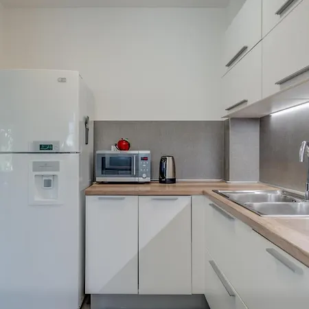 Apartman Chris's 2 *